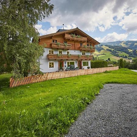 Sportpension Enzian Saalbach Exterior foto